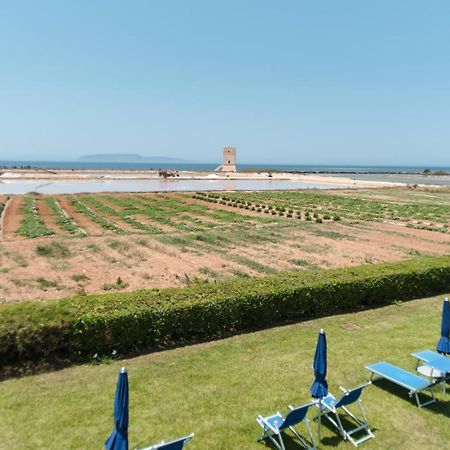 Отель Relais Antiche Saline Торре-Нубия Экстерьер фото