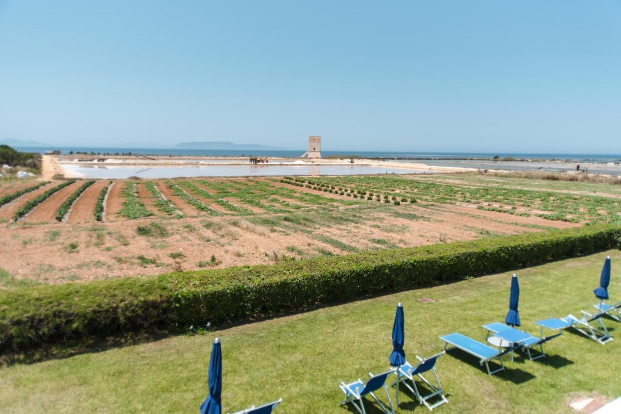 Отель Relais Antiche Saline Торре-Нубия Экстерьер фото
