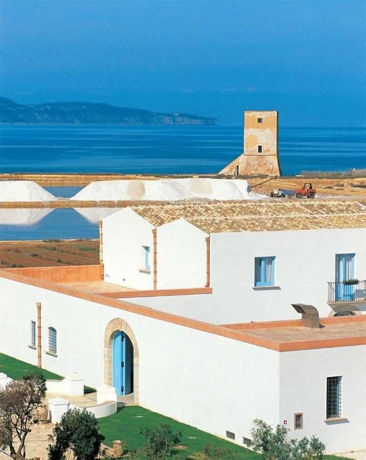 Отель Relais Antiche Saline Торре-Нубия Экстерьер фото